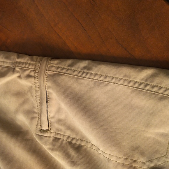 😃😃Chaps cargo shorts - Picture 2 of 4